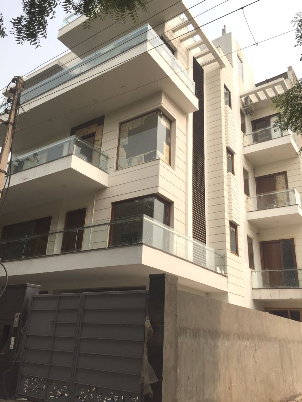 Fifth Floor Sale Aradhna Enclave 